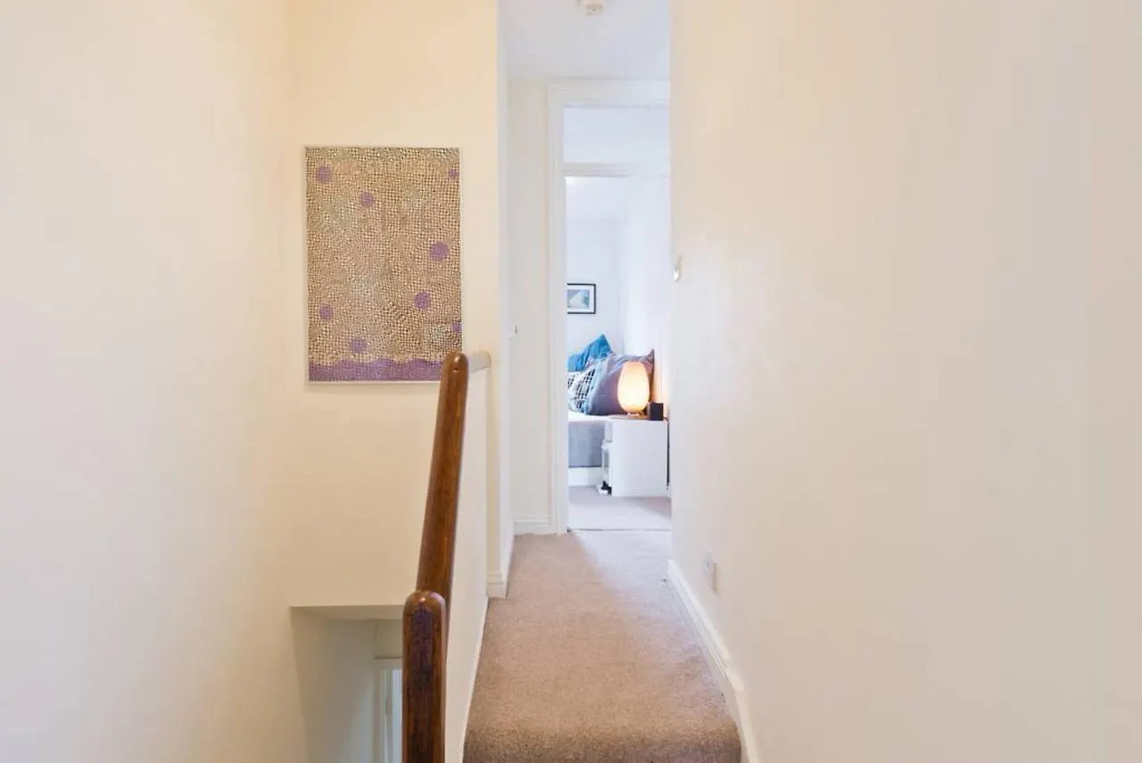 2 Bedroom Riverside Apartment Sleeps 5 Dublin