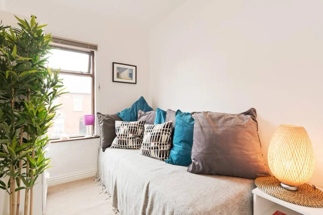 2 Bedroom Riverside Apartment Sleeps 5 Dublin