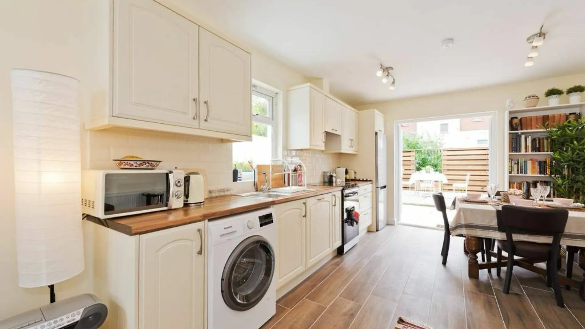 2 Bedroom Riverside Apartment Sleeps 5 Dublin