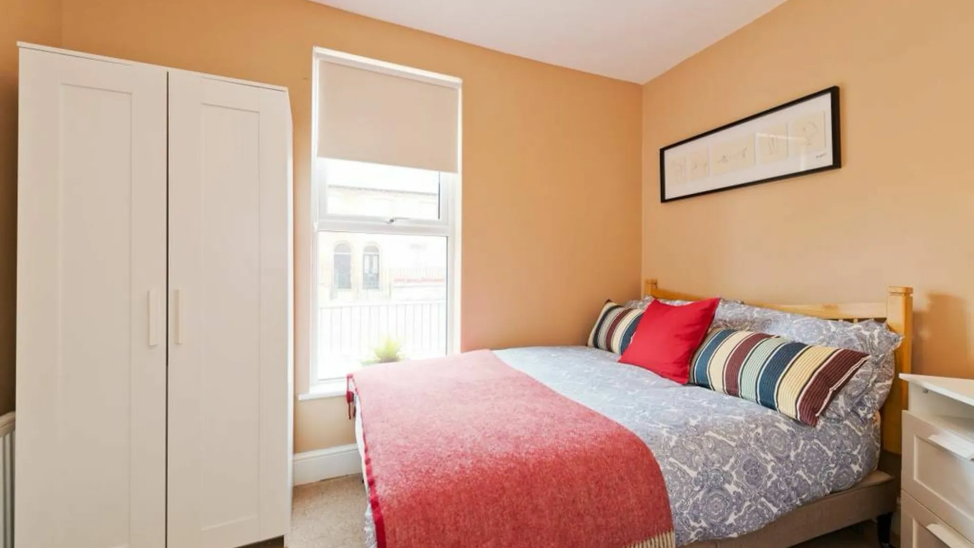 2 Bedroom Riverside Apartment Sleeps 5 Dublin Írország
