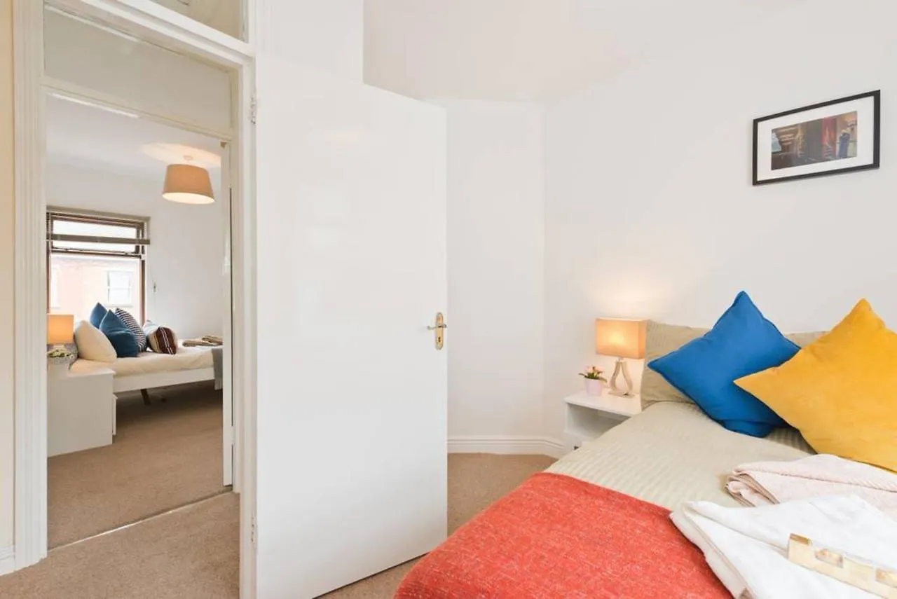 2 Bedroom Riverside Apartment Sleeps 5 Dublin