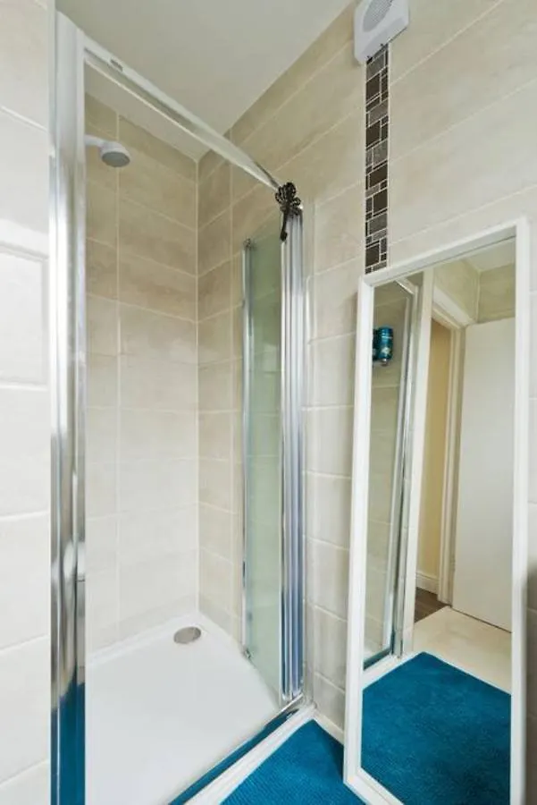 2 Bedroom Riverside Apartment Sleeps 5 Dublin