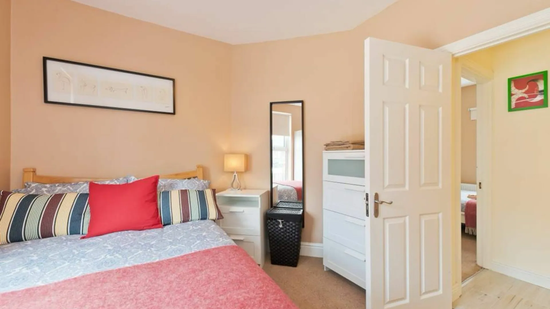2 Bedroom Riverside Apartment Sleeps 5 Dublin