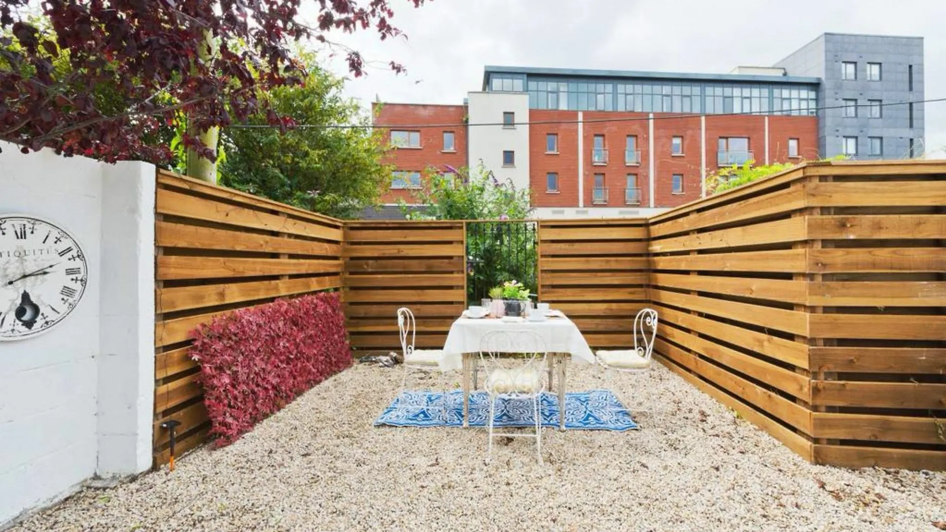 2 Bedroom Riverside Apartment Sleeps 5 Dublin